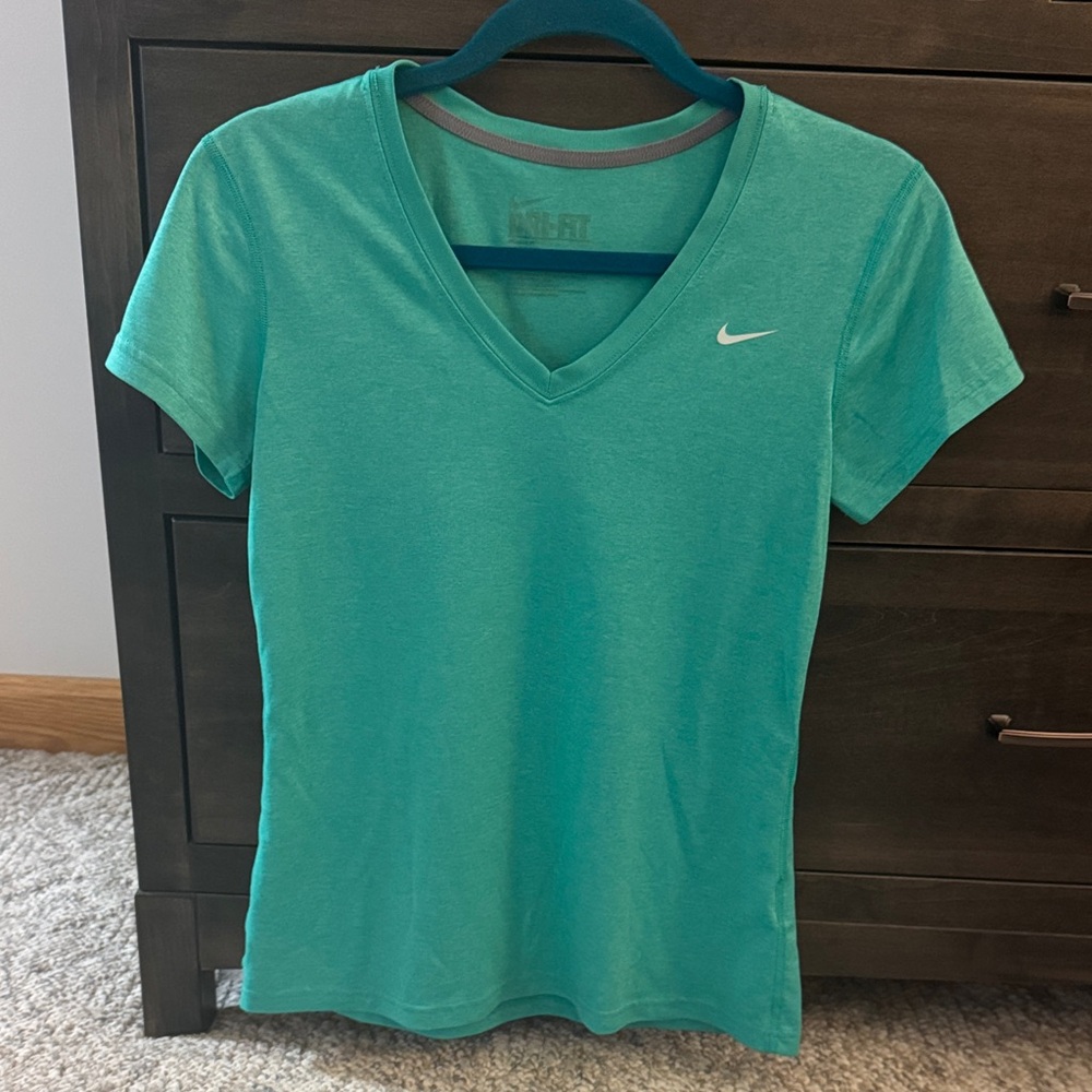 Nike Women's Teal V-Neck Athletic Tee - Short Sleeve